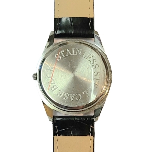 NWOT Quartz Wristwatch Analog Silver Face Leather Band Unisex Very Nice - Picture 4 of 5
